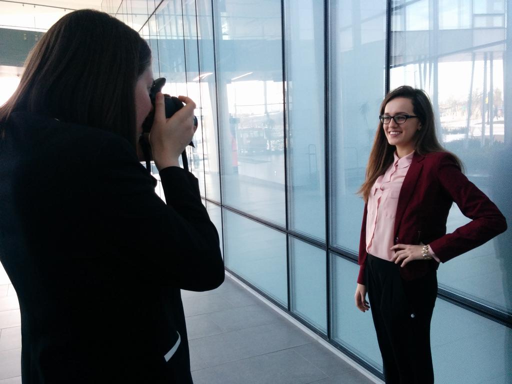 TheGoodmanBSA's tweet photo. Professional photos happening outside Cairns 207! #GoodmanExperience #LinkedInReady http://t.co/RI3NDG9D9E