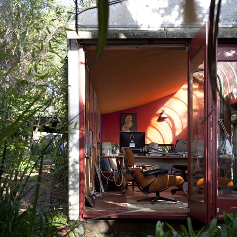 Stunning images documenting mid-century residential architecture in New Zealand: dezeen.com/?p=631988 #photography