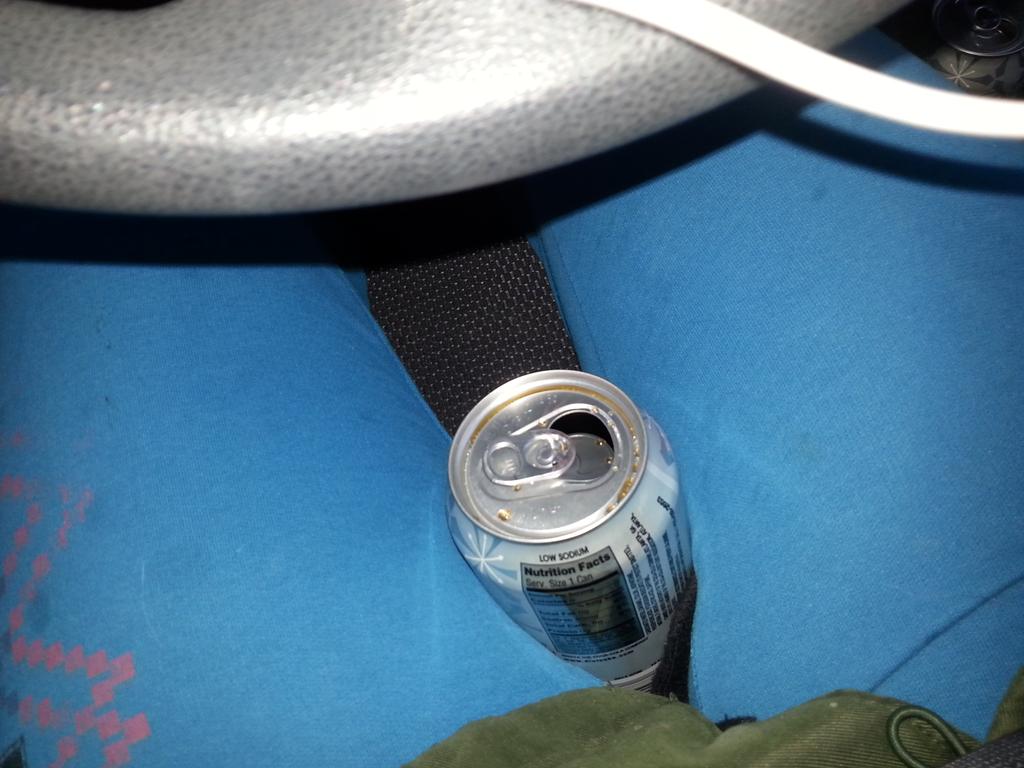 SirensHoHo's tweet photo. I need Diet Soda, Diet Soda!! @onlybirdstw33t @Bakerj420Jenny 👍👏💵🎶 http://t.co/sQejzd7wiJ