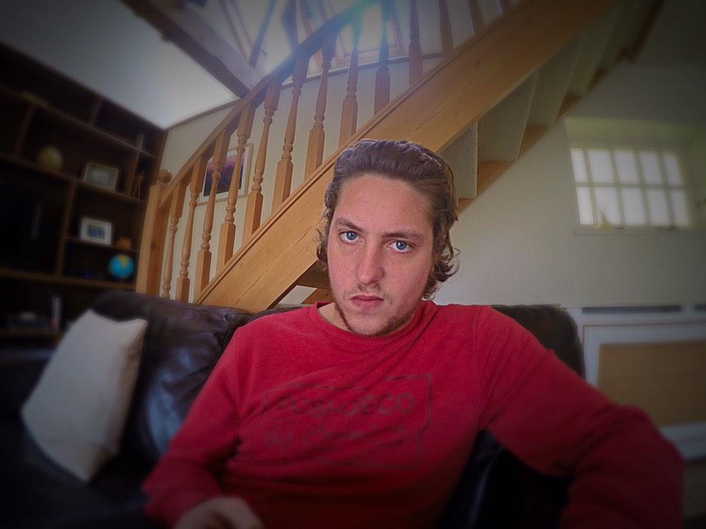 HarrisonJonba's tweet photo. Messing around with the new #GoPro a great passer of time http://t.co/E6DYc5UeS4