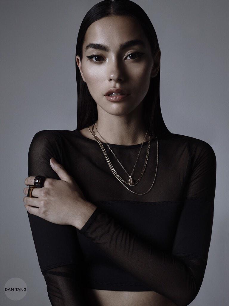 dantangofficial's tweet photo. New women's jewelry line! Feat here is beautiful model @Adrianneho wearing double knot n/k #fashion http://t.co/O69qa5P2lN