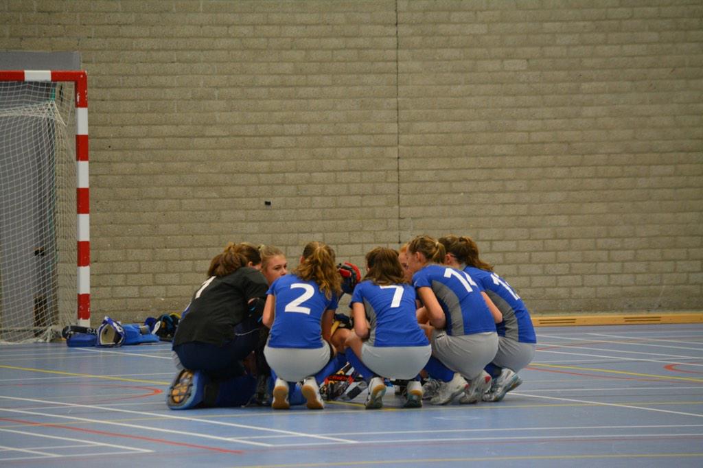 RingPassMB1_'s tweet photo. Zaterdag playoffs in Topsport Centrum Rotterdam kom allemaal kijken! 
12.00-Rotterdam 
14.00-HDM http://t.co/hPnXj9Dn6S
