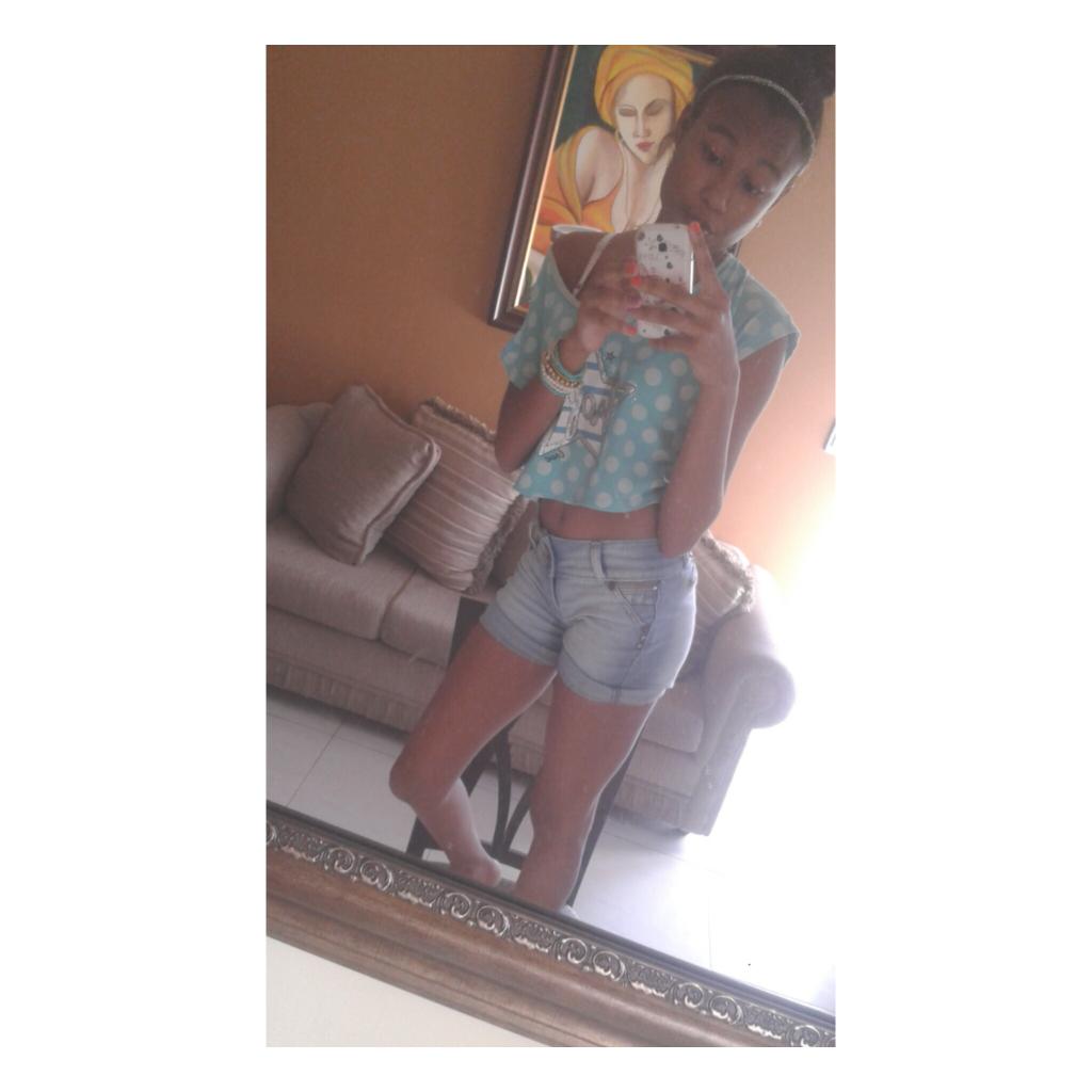 DaafneGomez10's tweet photo. Hola💕 http://t.co/zmNgyAmrUL