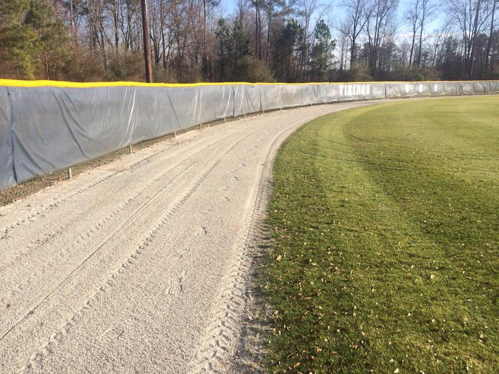 Lindsay0624's tweet photo. Safety first - warning track looks good! Can't wait until softball starts! #27days #UPSoftball @softballjunky09 http://t.co/9f0pUjS9Aw