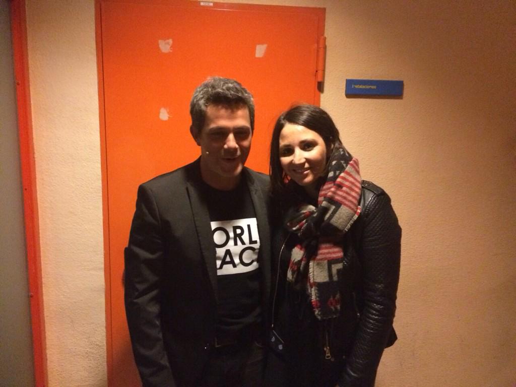 Muero de amor por él <a href="/AlejandroSanz/">Alejandro Sanz</a>  <a href="/bertajc/">Berta jiménez</a>