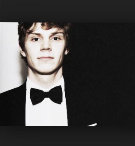 Happy birthday Evan Peters  