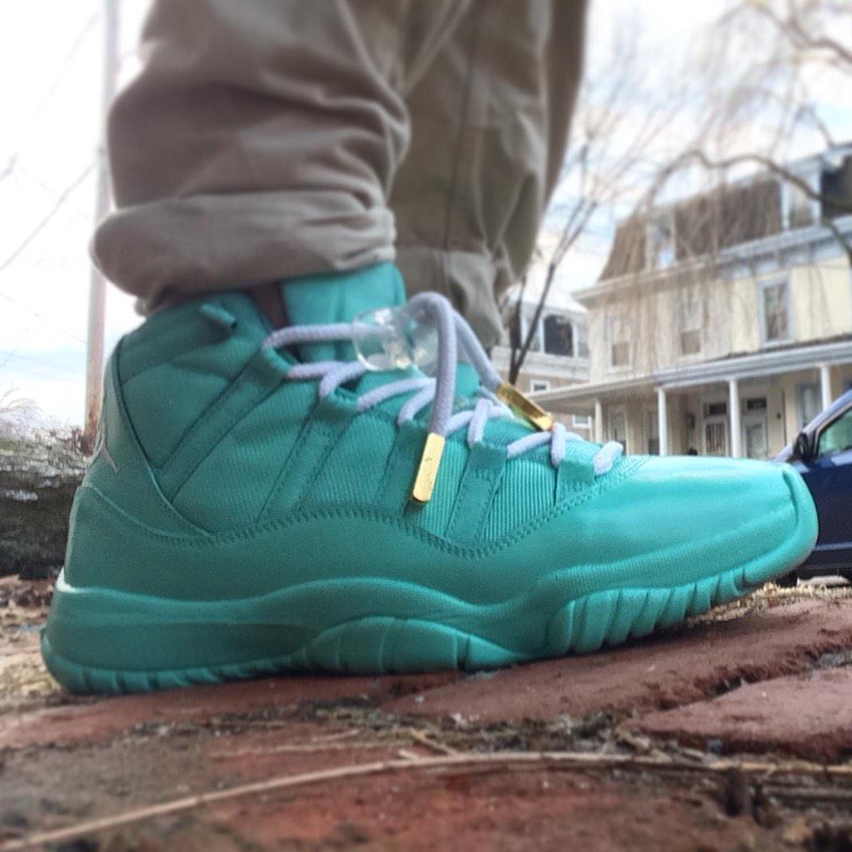 tiffany blue 11s