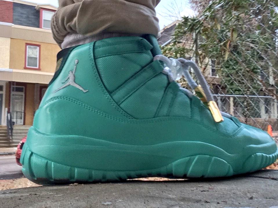 tiffany blue 11s