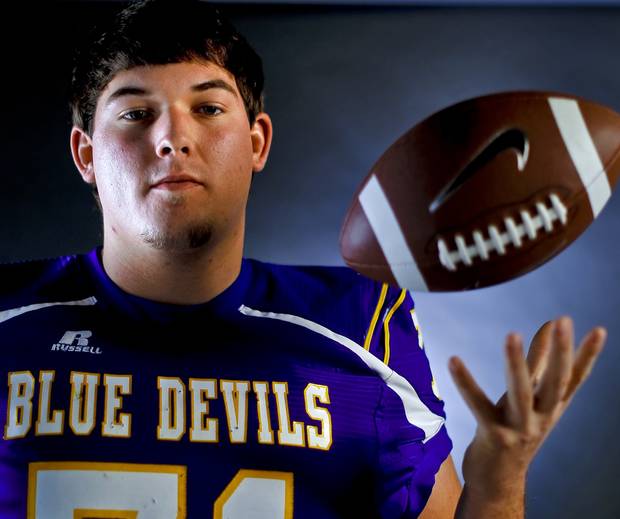HSVarsity's tweet photo. OCA releases All-State, All-Star football rosters: http://t.co/VkCZlNy0QT via @jacobunruh #okpreps http://t.co/BdINky2KIC