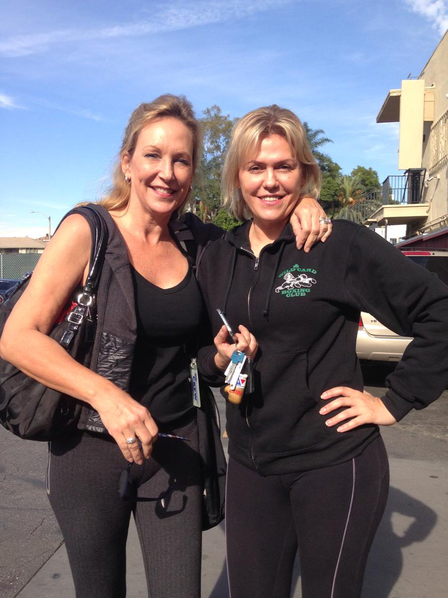 boxingmama1's tweet photo. Boxing managers have come along way Thx to ladies like Jackie Kallen! #JackieKallen #Check6MMTM #boxingmama1 #love http://t.co/sdlBzKQOUz