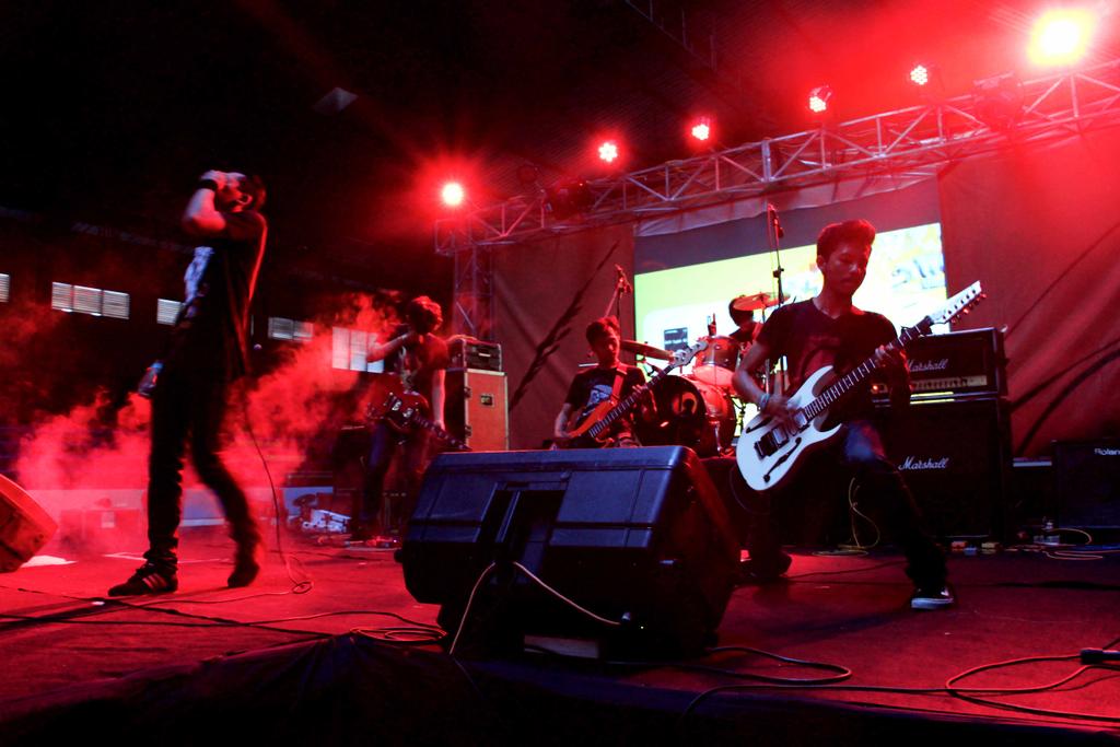 Stage <a href="/bogorsoundcloth/">bogor sound cloth</a> \m/