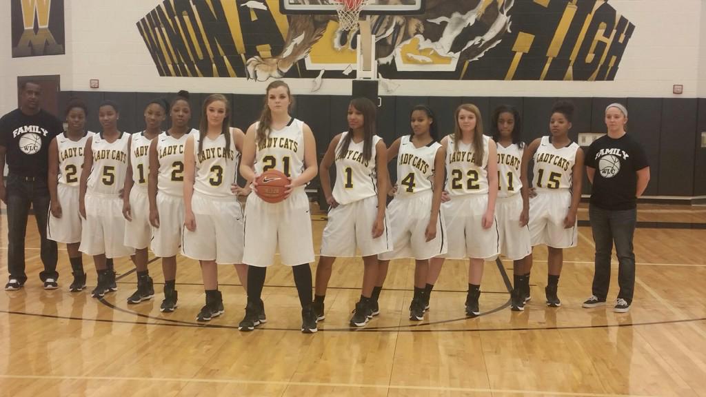 BrooklynneMacke's tweet photo. Basketball all the way. 💯 🏀 💙 http://t.co/rpuqdfOIYy