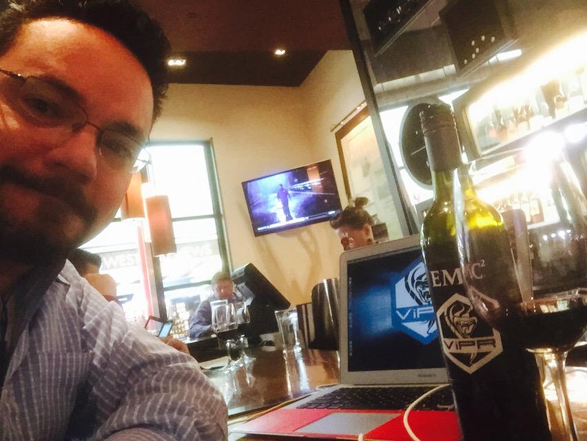 jeremykeen's tweet photo. “@atHuff: Workin hard at the airport bar, Vintage #emcVipr @EMCViPR #viprselfie http://t.co/pyBvMUp1xI” < nice, drinking the kool aid