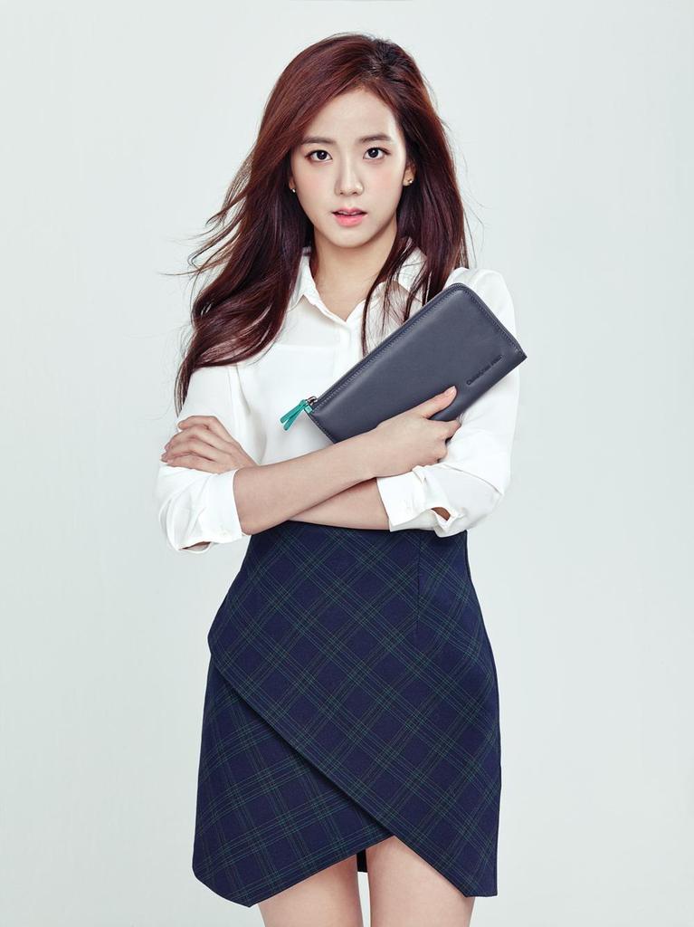 BLACKPINKGLOBAL's tweet photo. Kim Jisoo #ygentnewgirl #samsoniteCF http://t.co/LLdql6VdlJ