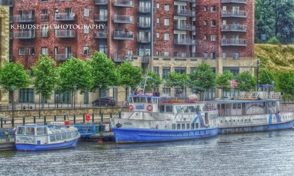 Gorgeous pic of my abode #3'@Kazhuddi: Stormy day on the Quayside  @welovencl #turnbullbuilding #rivertyne #tyneside '