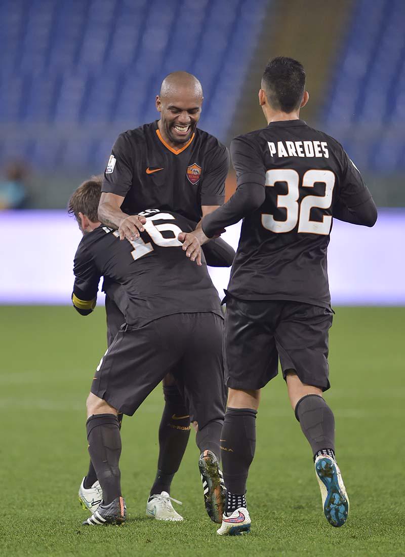 OfficialASRoma's tweet photo. #RomaEmpoli 2-1 Thanks for following this evening. Here's our take on the game: http://t.co/TjZ1Ni2bSb
#TimCup http://t.co/gj0hyv9glp