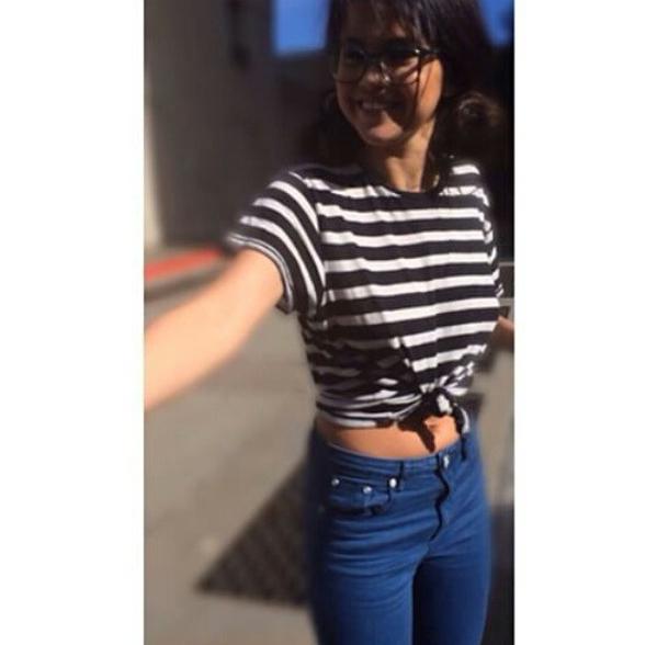 selenasseios's tweet image. como q ela vai ficar no filme toda badgirl precisa de uma super produção pq a cara de nenem n engana #askselenator