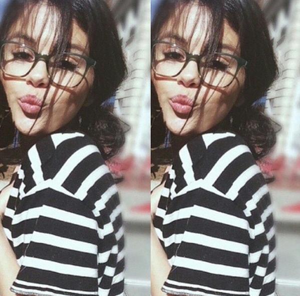 selenasseios's tweet image. como q ela vai ficar no filme toda badgirl precisa de uma super produção pq a cara de nenem n engana #askselenator