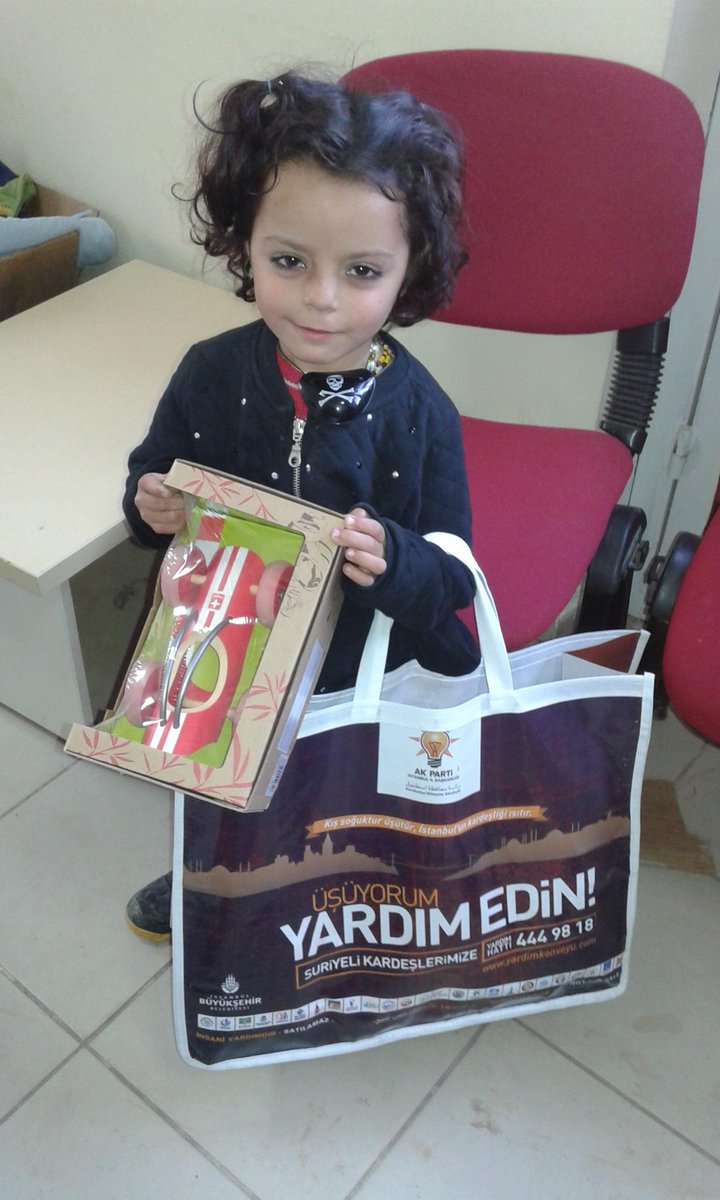 <a href="/ABabuscu/">Aziz Babuşcu</a>  @RT_Erdogan Ensar İstanbul Ak Parti İl teşkilatının açtığı Suriyelileri giydirme mağazasından kareler