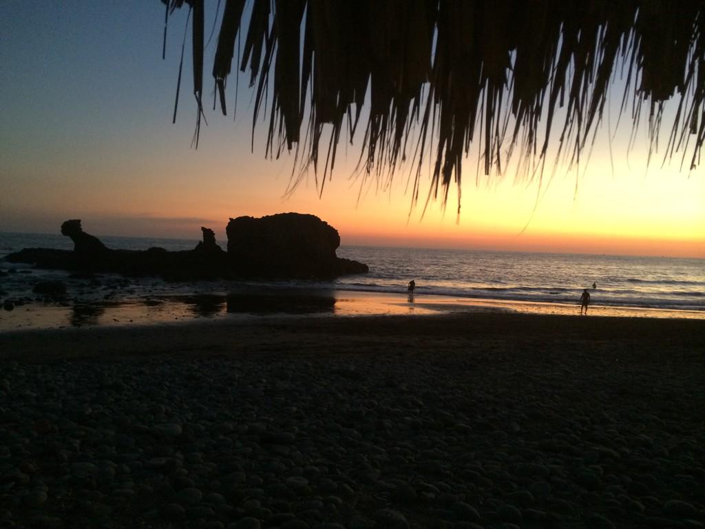 alertux's tweet photo. #ClimaSV Playa El Tunco esta tarde. Vía @Jane_tuits  http://t.co/y2DCaRPChS