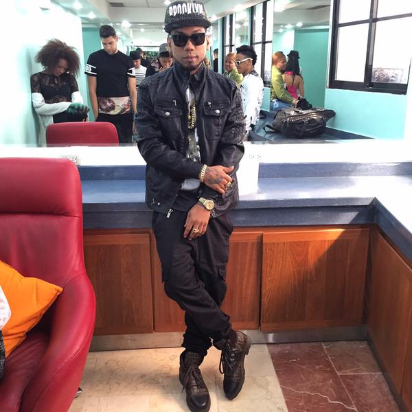 BabyPoint03's tweet photo. Orgullosa De Ser Point #4EverPoint @BLACKJONASPOINT  Muahh Líder Aww http://t.co/7L4ij4Sz91