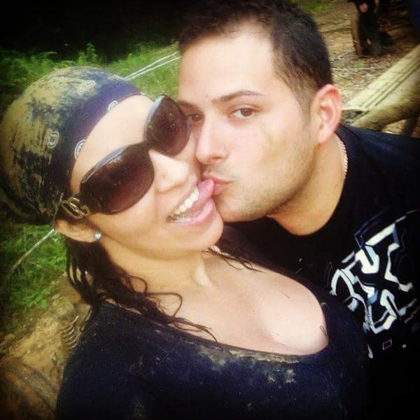 divadiva43's tweet photo. Llena de fango de la cabeza a los pies. Pasandola super con mi media naranja..mi novio. http://t.co/pIJ5a9ptKU