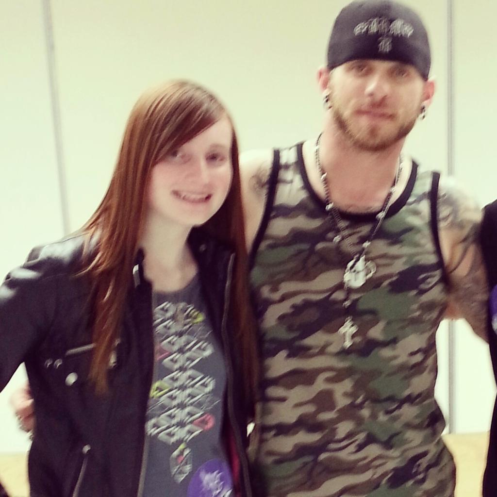 Happy birthday Brantley Gilbert!     