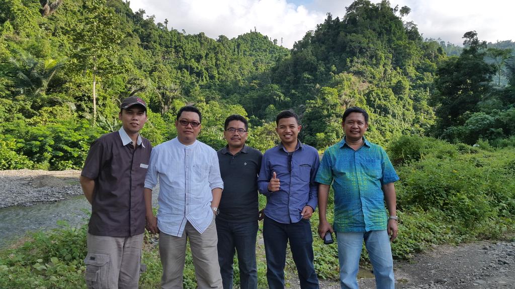 Tarmizi_as's tweet photo. Di lahan seribu ha, akan ditanami sawit, kopi, jabon dll, yg hasilnya u beasiswa santri tahfidz http://t.co/lXuUc2Tluz