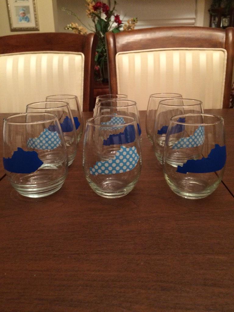 InitiallySouth's tweet photo. Now offering custom glassware from SimplyStated! https://t.co/SBb8Q46UbF #initiallysouthernmonograms http://t.co/oyBvsEEi4S