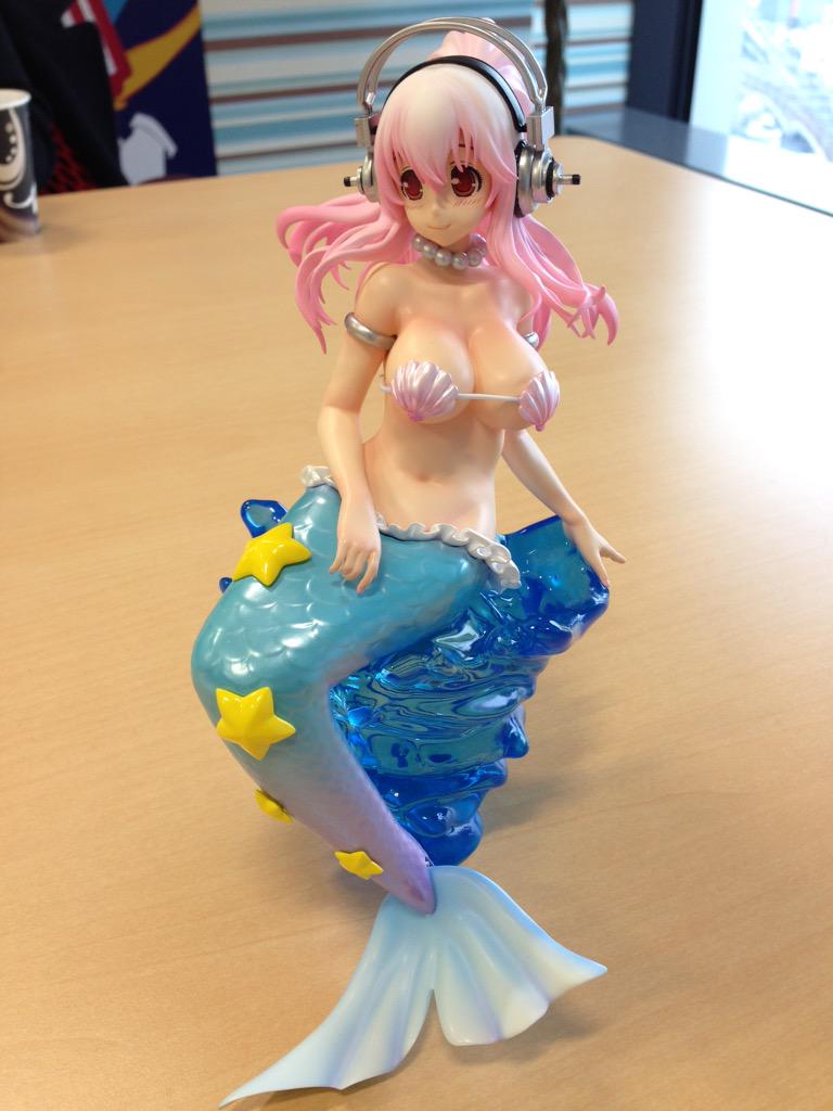 B71wfCuIQAEkb8-.jpg:large