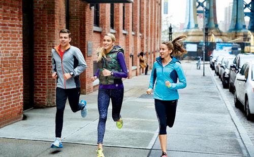 runnersworld's tweet image. 12 habits to have a fitter, happier, and healthier year: bit.ly/1JcpGgy
