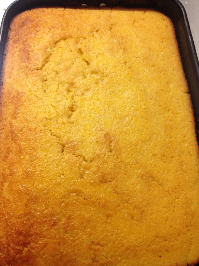 MMMMMMMM GOOD!!!!! SWEET HONEY HOMEMADE CORNBREAD, FRIED CHICKEN, BAKED MAC &amp; CHEESE, &amp; GREEN BEANS!