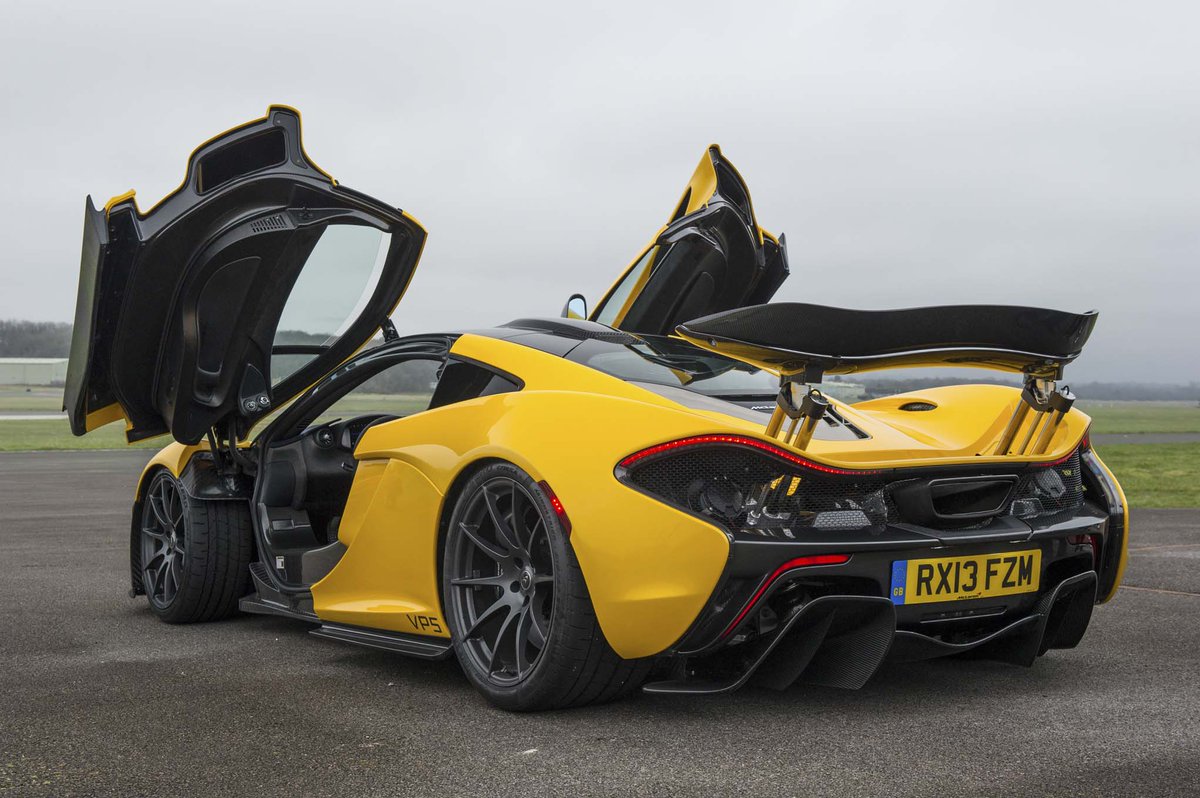 ShowDreamCar's tweet photo. Porsche 918 just another Boxter or does it compare to the Mc http://t.co/44lCV2FFGH http://t.co/UMD3iCHZBC @LandisF8 @rajitha_mad @Narroth !