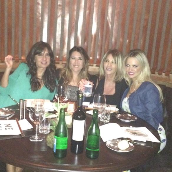 Gracias @OliveriGabriel por la cena de hoy en Elena/Four Seasons! ?? @AnyVentura1 @Edi_hermida @letyfernan