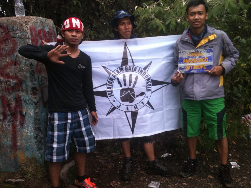 JARIalam's tweet photo. JARI Trip mt. Pangrango 3.019mdpl (y) http://t.co/O7tyiKY3zB