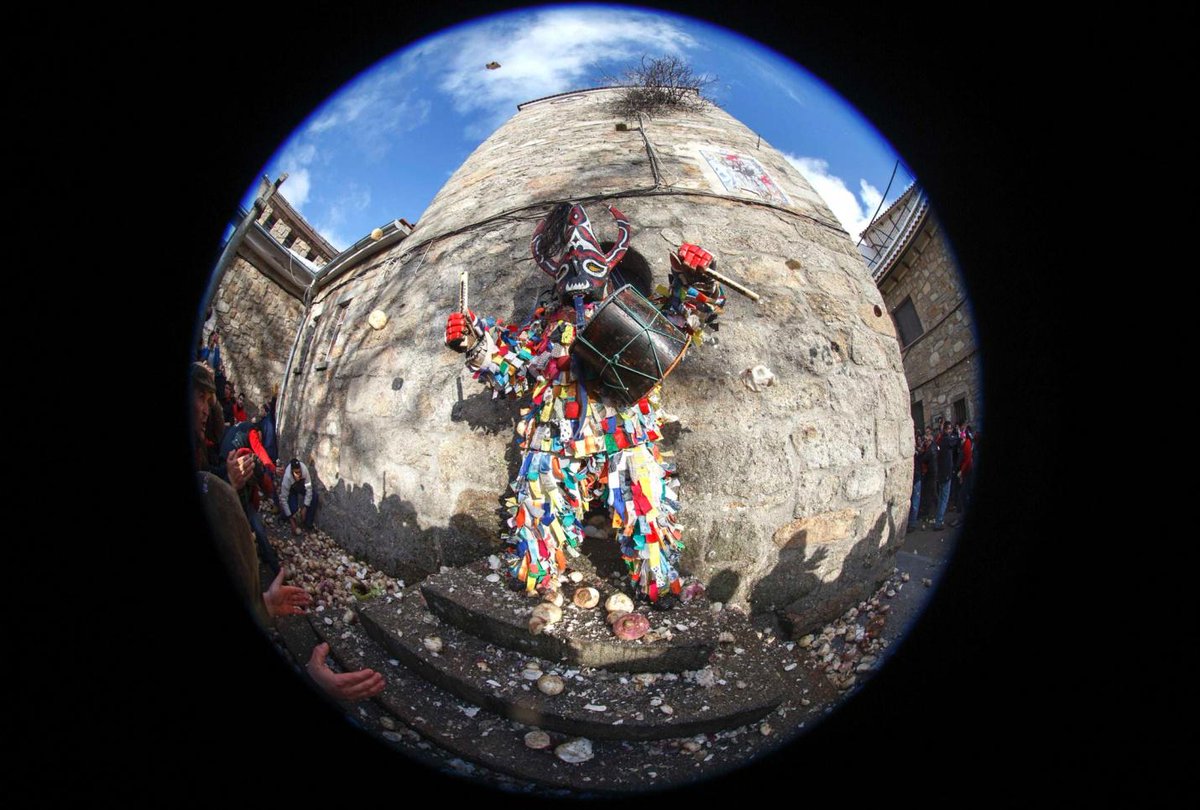 solunarium's tweet photo. "El Jarramplas" gets pelted with turnips during a traditional festival in Piornal, Spain.
Photos by Sergio Perez. http://t.co/kW5yj1FdqR