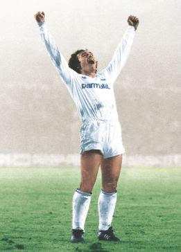 INFAMESOY's tweet photo. @hugosanchez_9 sin duda eres el más grande futbolista mexicano, bienvenido macho. #HugoenTwitter http://t.co/dCJtD56b9U