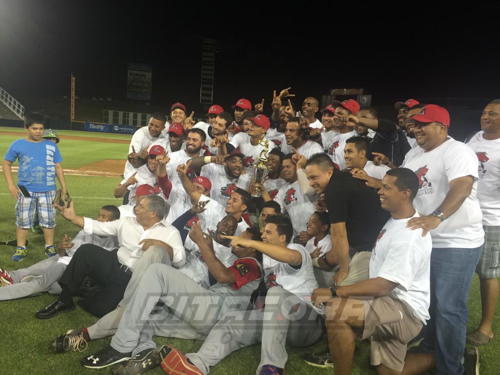 BitacoraPma's tweet photo. ¡Felicidades a los @CaballosdeCocle por la obtención del @probeis_panama temporada 2014-2015! http://t.co/VgDrxjMxgO