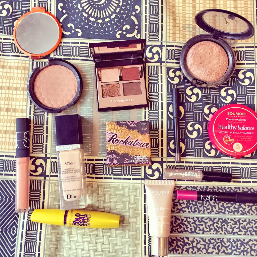 AlleluiaBeauty's tweet image. Check it Wednesday #fotd details are on Instagram @AlleluiaBeauty @BBloggerRT @TheBlogGuideRT @FemaleBloggerRT