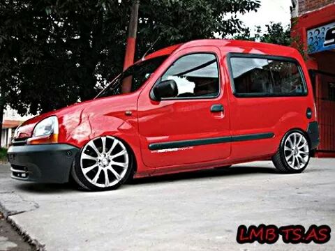 AutosBajos_'s tweet photo. Kangoo😍 http://t.co/fTc1aqb4gF
