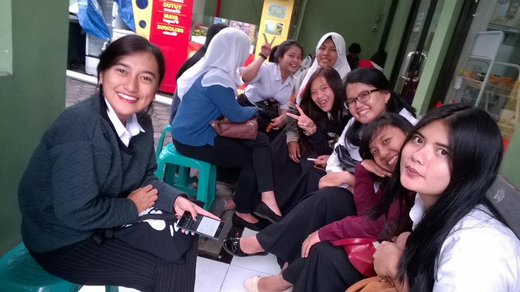 ayubelia's tweet photo. Uas hari ke 3 gais?? @LumiaIndonesia #LumiaOnTheRoadBDG http://t.co/xnHbWasSKh