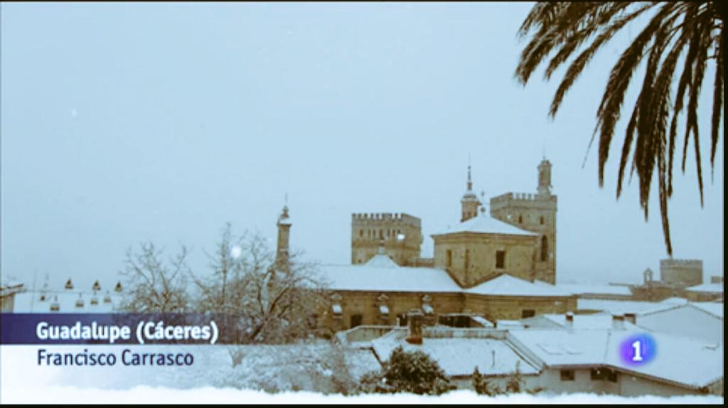 VilluercasGPark's tweet photo. Qué bonito luce @RMSMGuadalupe bajo la nieve en @telediario_tve  @tve_tve @monicalopez_tve @josemiguel_tve http://t.co/62ZQ3S886L