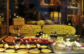 Schweiz führt Käse als Zweitwährung ein
willenlos-magazin.de/schweiz_fuehrt…
#Schweiz #Käse #Euro
