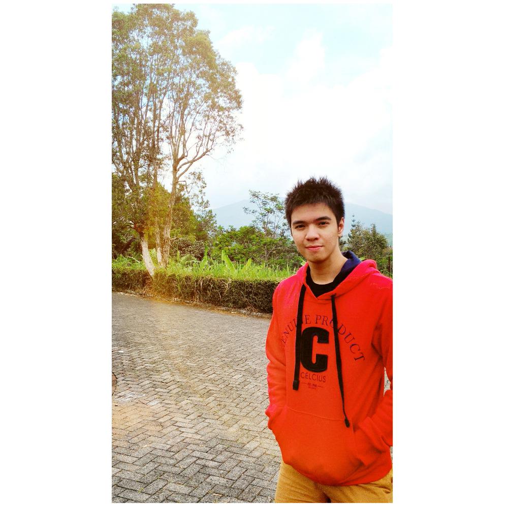 bowtanamas's tweet photo. Wearing @celcius_ams http://t.co/YL6LYPB1i9