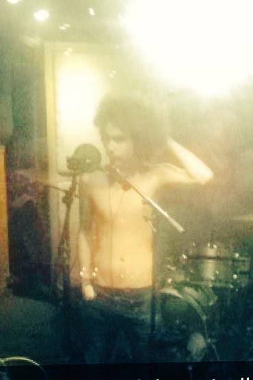FastDecline's tweet photo. in the studio recording our debut album, listen out!! #KneesUp http://t.co/YSnax50KkJ