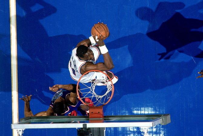 Happy 52nd birthday to the one and only Hakeem Olajuwon! Congratulations 