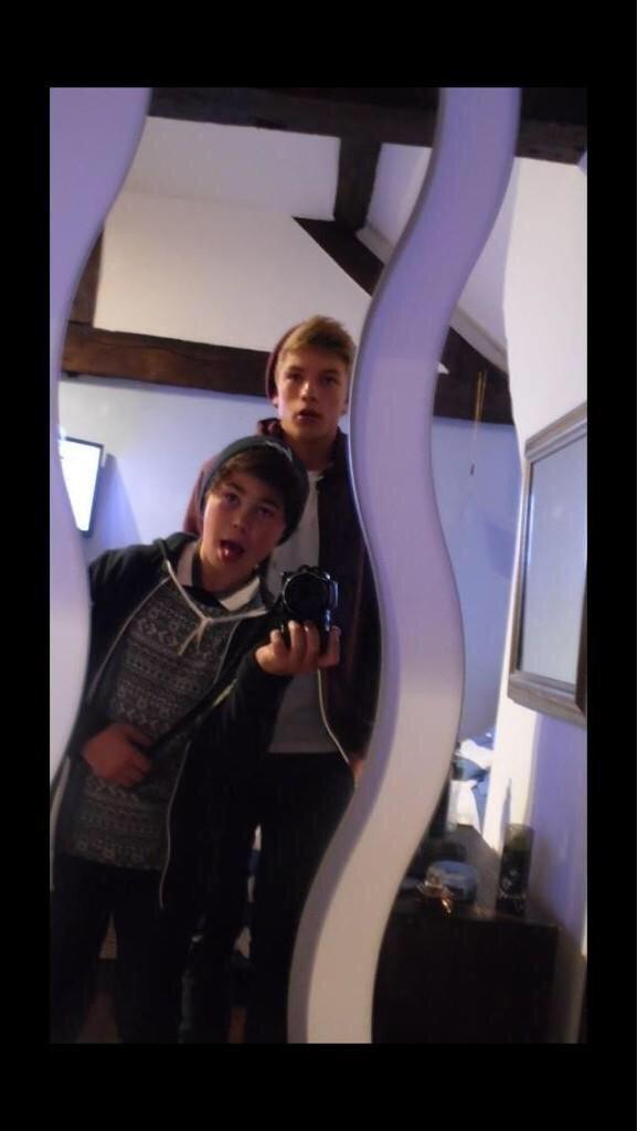 SebVenn9's tweet photo. Happy birthday g hump🏉💚💊💉🎊🎉🍻🚘🚗 http://t.co/ug1fGvP7D1
