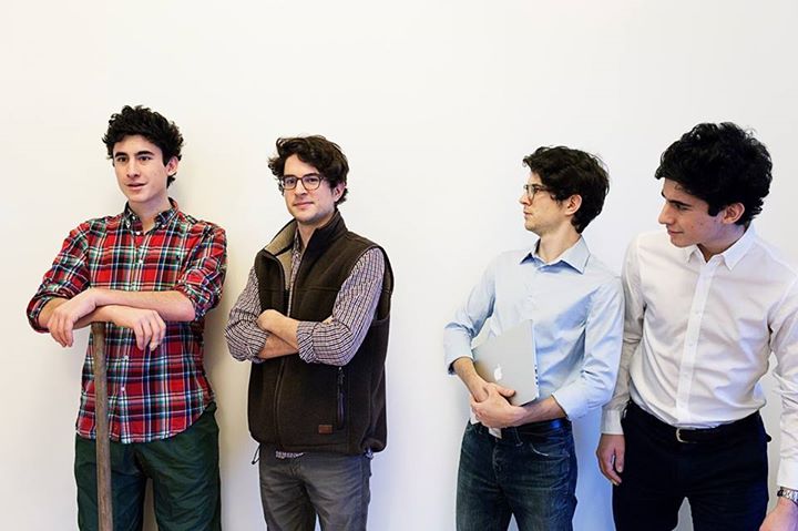 JulieAnneDeQ's tweet photo. Deux étudiants @HECParis dans la peau de fermiers pendant un an http://t.co/3M1xfTEEtT cc @trvllngfarmers http://t.co/2wVkgL9yt4