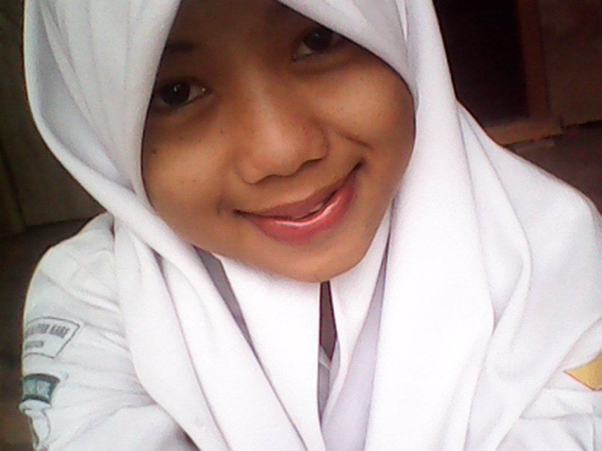 BPuti13's tweet photo. Don't Leave Me Alone http://t.co/1yvPkynEJv
