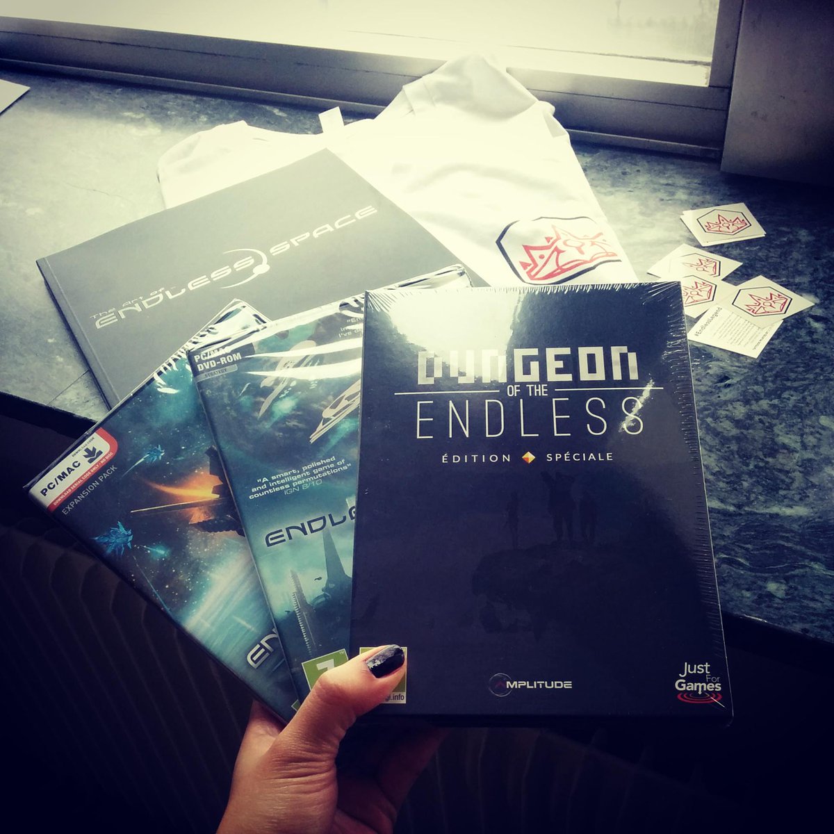 EndlessUniverse tweet picture